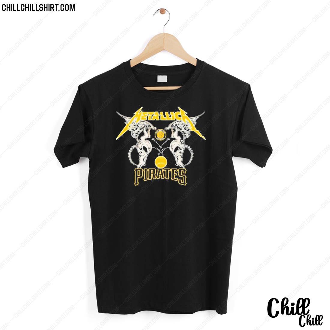 Nice mlb Pittsburgh Pirates Logo Black Metallica Wings T-shirt